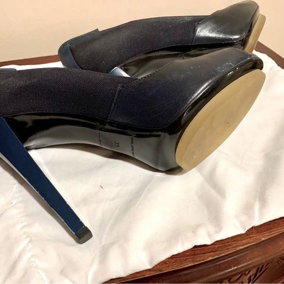 Balenciaga Navy Platform Peeptoe pumps - Picture 6 of 8